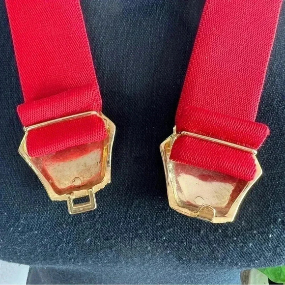 Red Gold Tone Women’s Cinch Belt - Picture 4 of 9